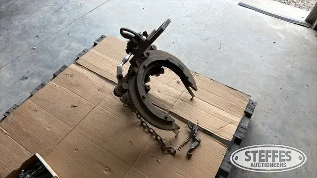 H&M pipe beveling machine