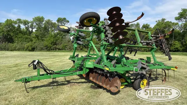2006 John Deere 714