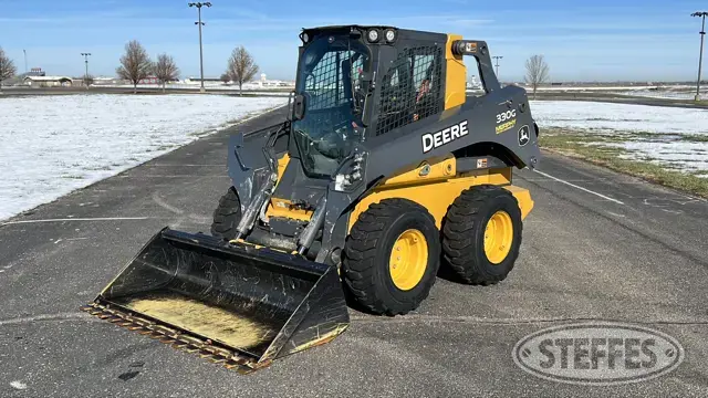 2019 John Deere 330G