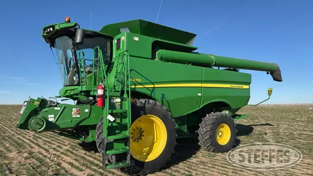 2016 John Deere S670