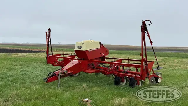 International 400 Cyclo