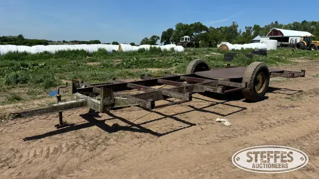 Single axle bale trailer