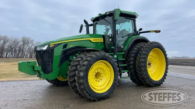 2021 John Deere 8R 230