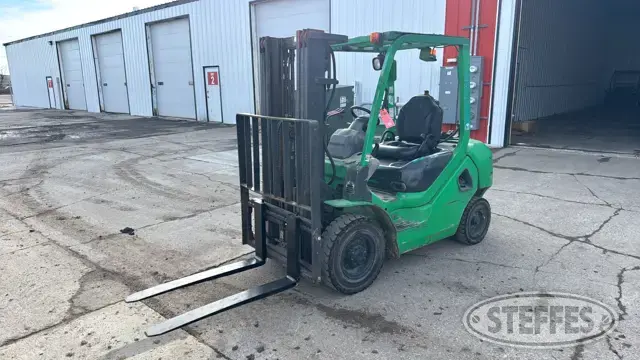 2011 Komatsu FG25T-16