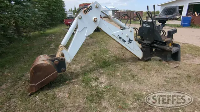 Bobcat 909