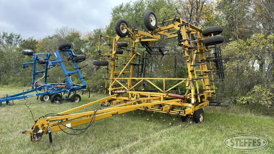 Alloway Rau 4200 Field Cultivator
