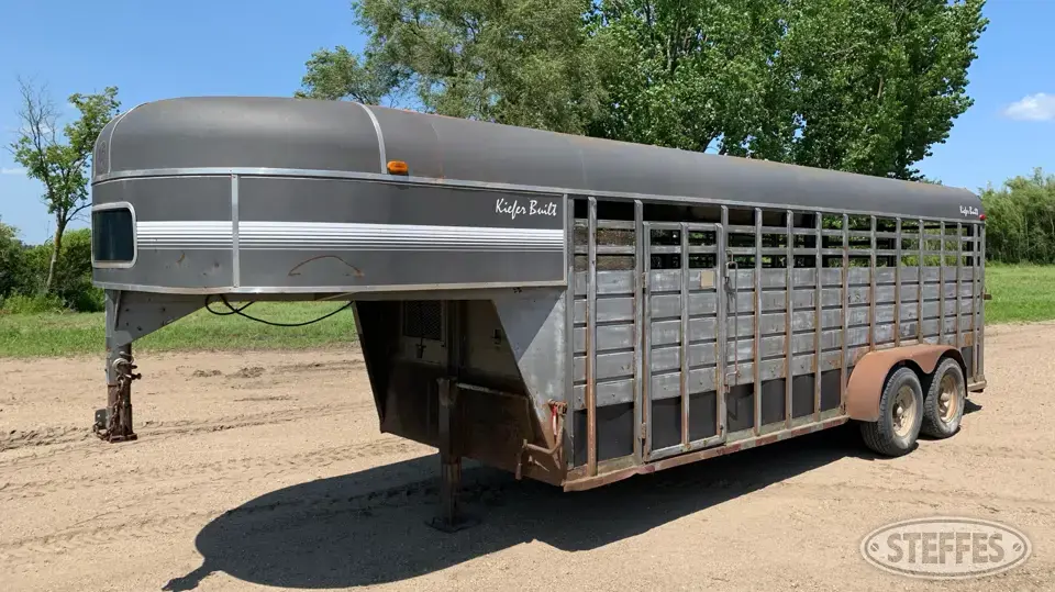 1994 Kiefer-Built Gooseneck Livestock Trailer