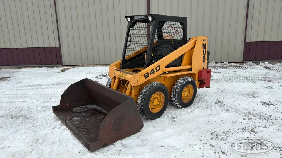 Mustang 940 Wheeled Skid Steer