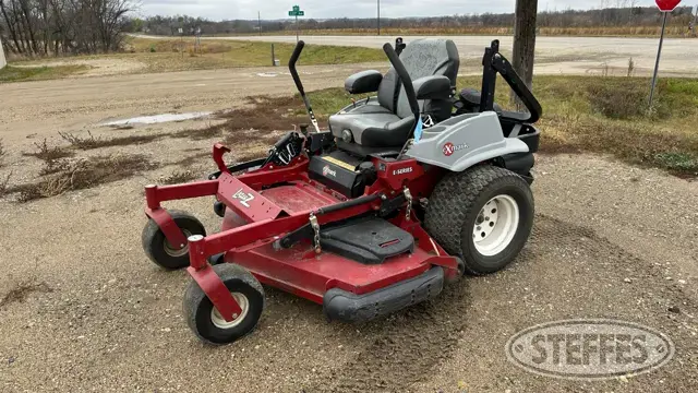 2015 eXmark Lazer Z E-Series