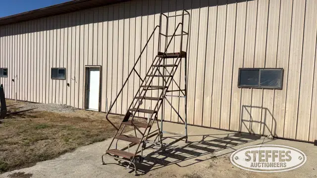 Rolling stairs