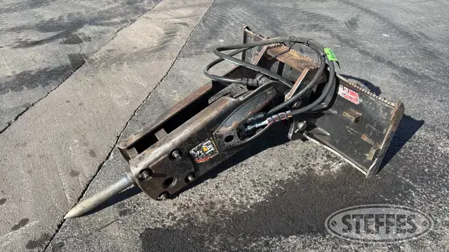 CAT skid steer hyd. breaker