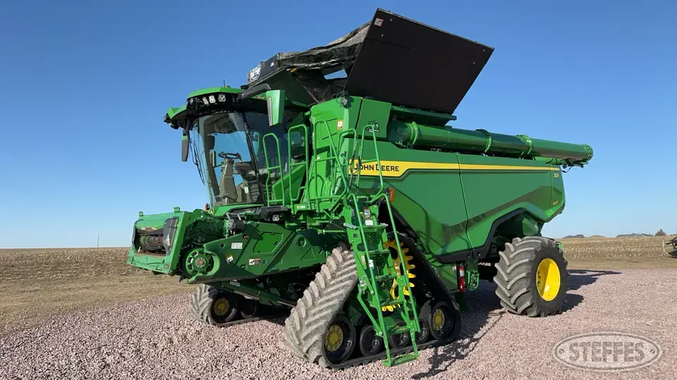 2022 John Deere X9 1100 Combine