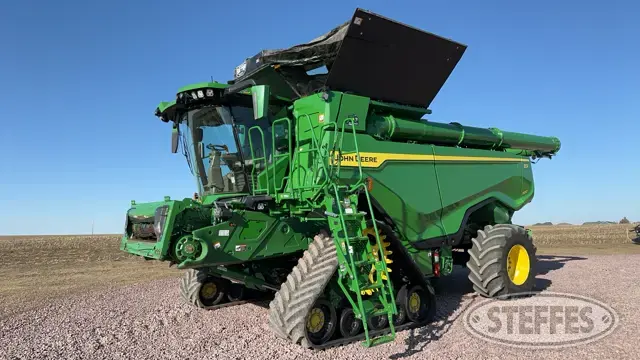 2022 John Deere X9 1100