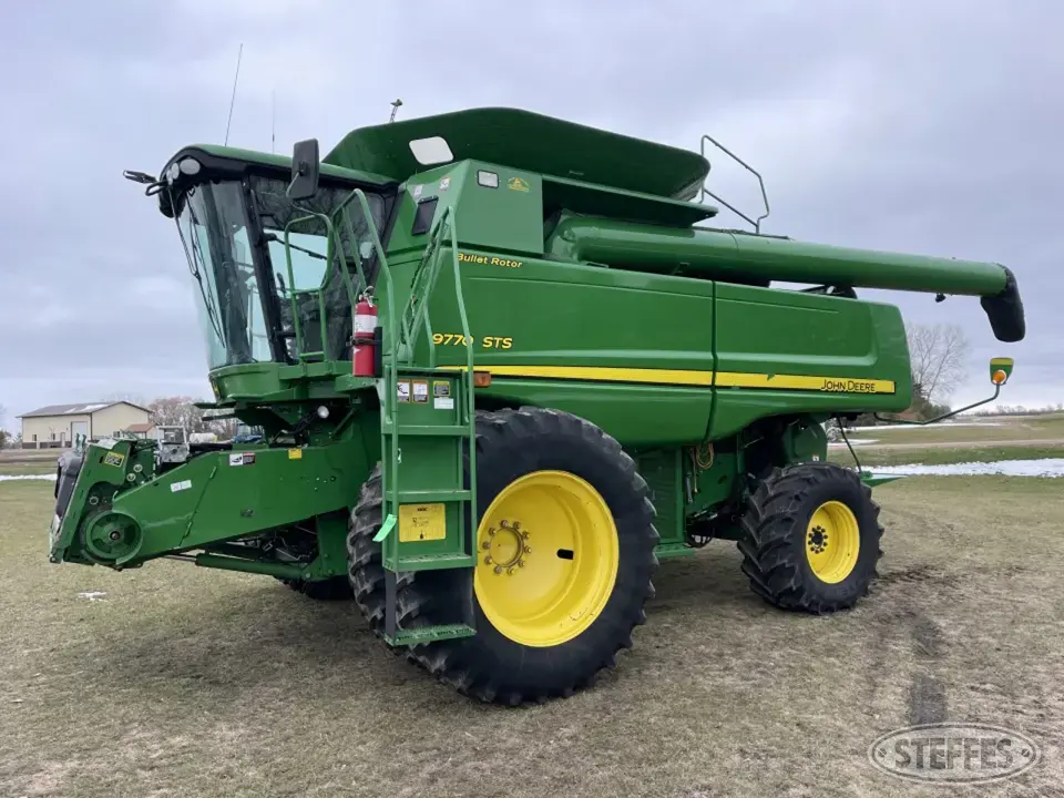2008 John Deere 9770 Combine