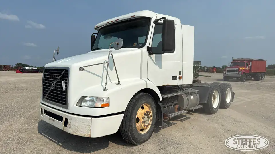 2006 Volvo VNM Conventional Truck without Sleeper