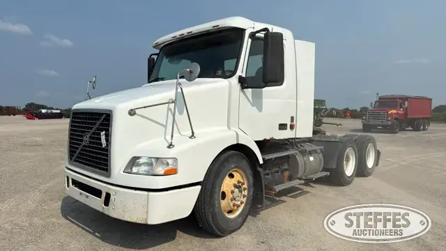 2006 Volvo VNM