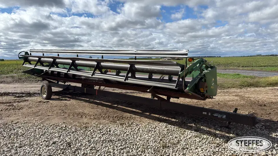 1993 John Deere 930 Rigid Head