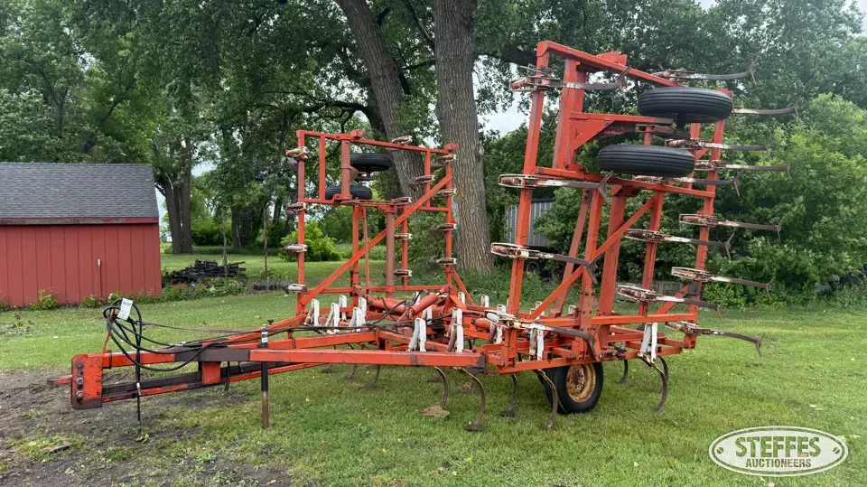 Wil-Rich field cultivator
