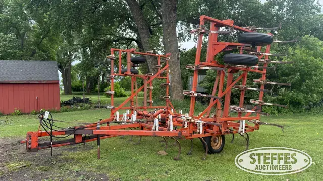 Wil-Rich field cultivator