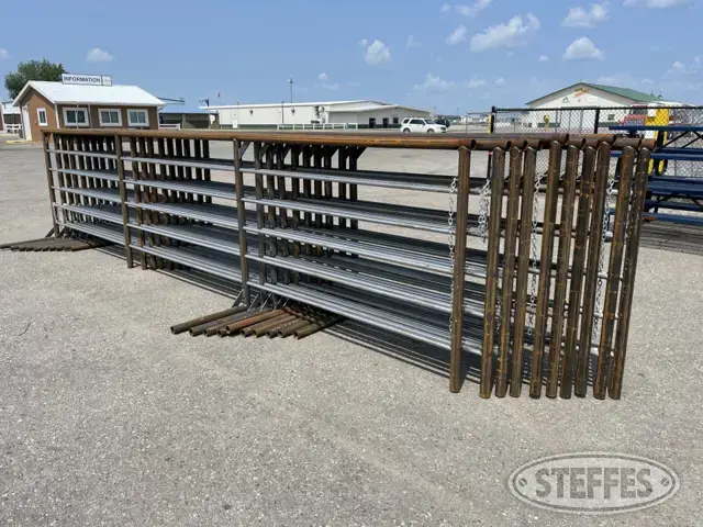 (10) Northeast Pipe & Panel freestanding buffalo panels