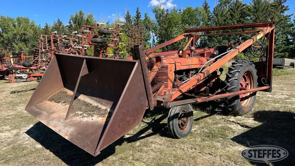 1942 Farmall M Collectible Tractor
