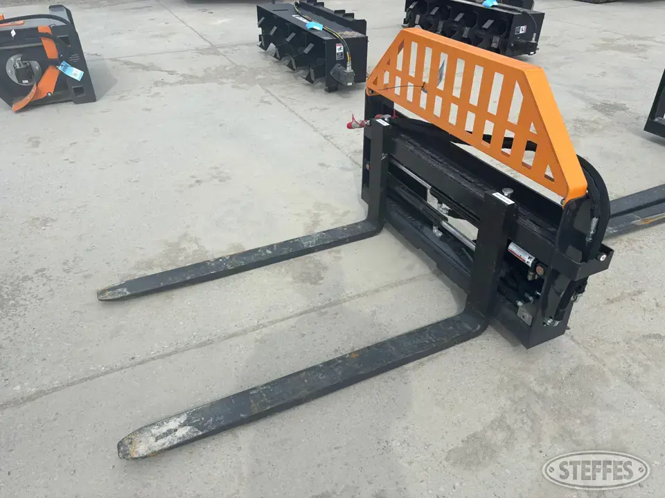Wolverine PFA-11-3300G Skid Steer Fork