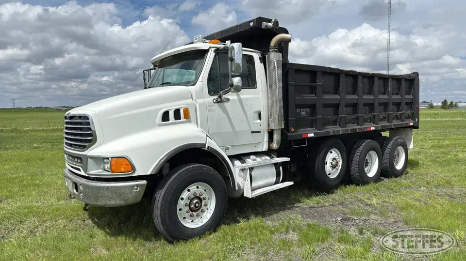 2007 Sterling LT9500 Dump Truck