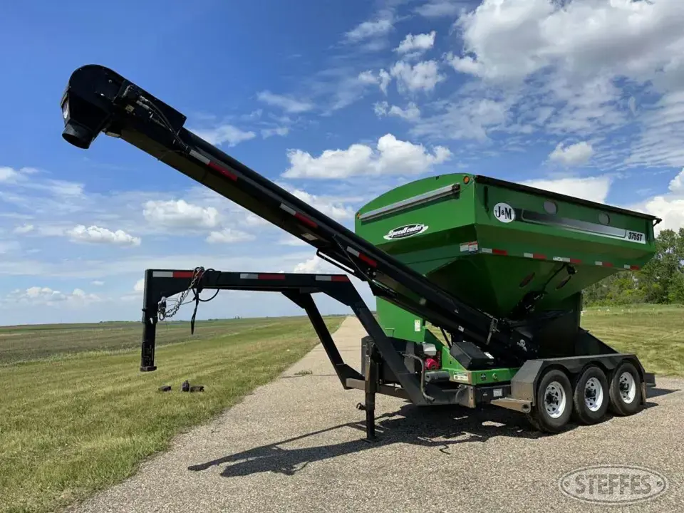 2016 J&M 375ST Bulk Seed Tender Trailer