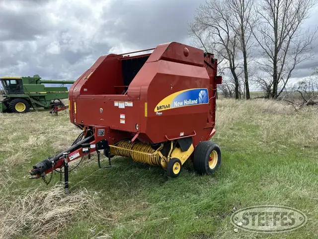 2009 New Holland BR7090
