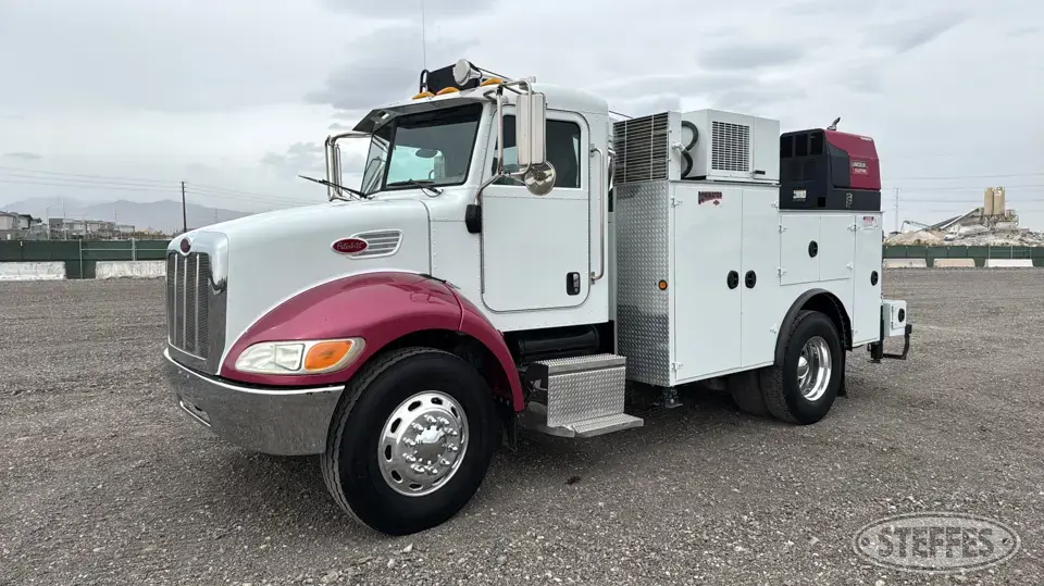 2007 Peterbilt 335 Service Utility Truck