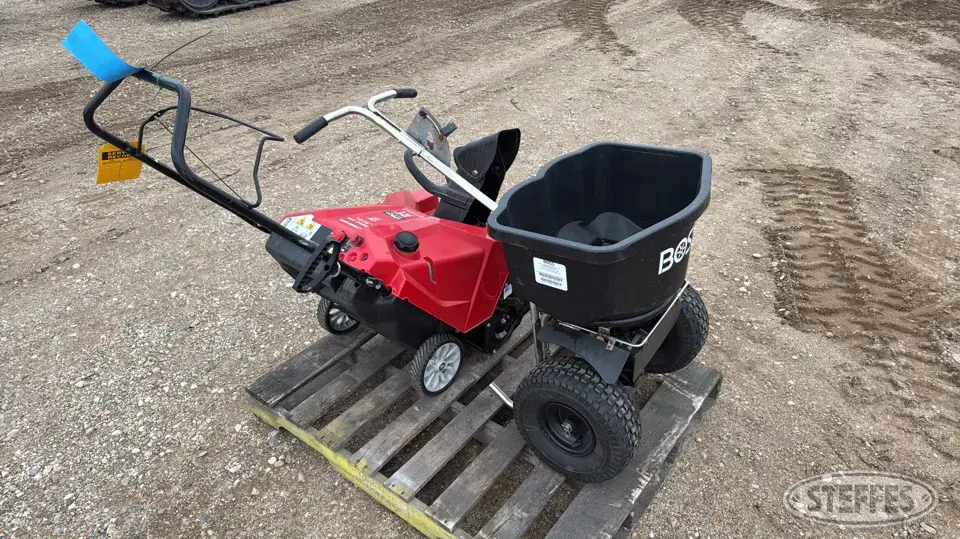 Troy-Bilt Squall 179E Self-Propelled Snowblower