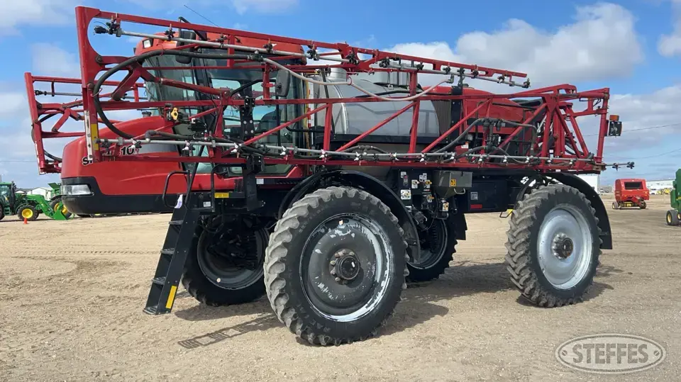 2005 Case IH SPX4410 Self-Propelled Sprayer