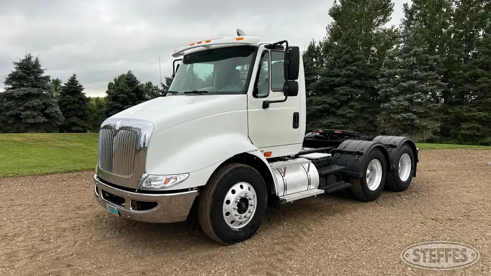 2007 International 8600 Conventional Truck without Sleeper