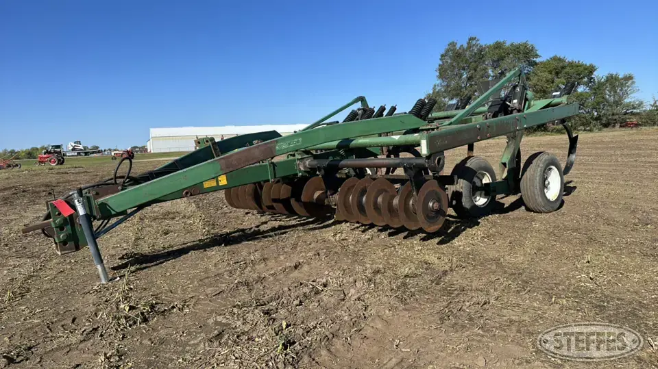 Glencoe Soil Saver III Chisel Plow