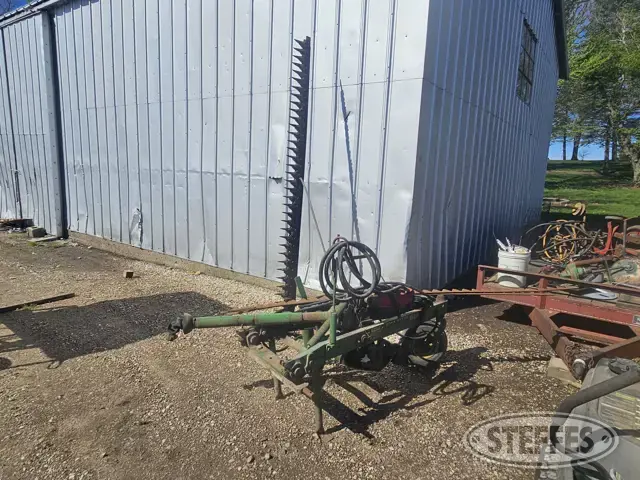 John Deere 8W