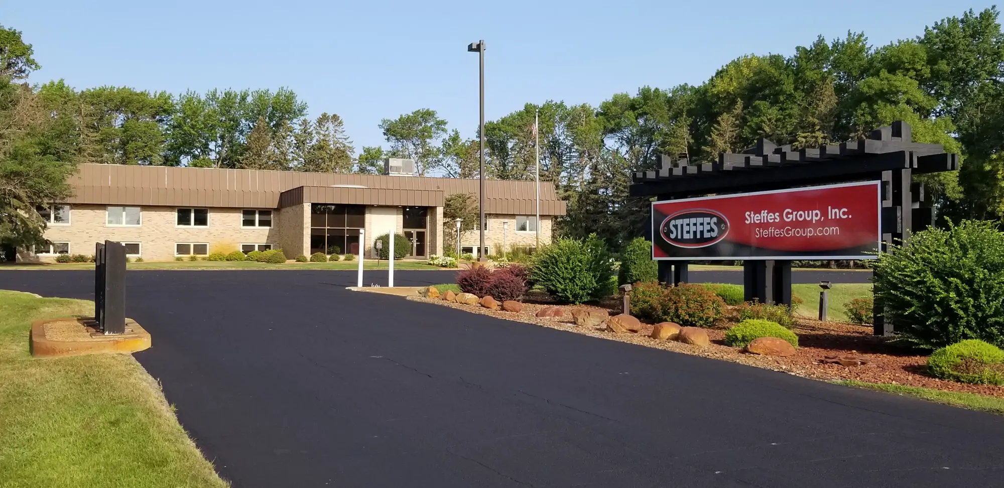 Steffes Group growth background
