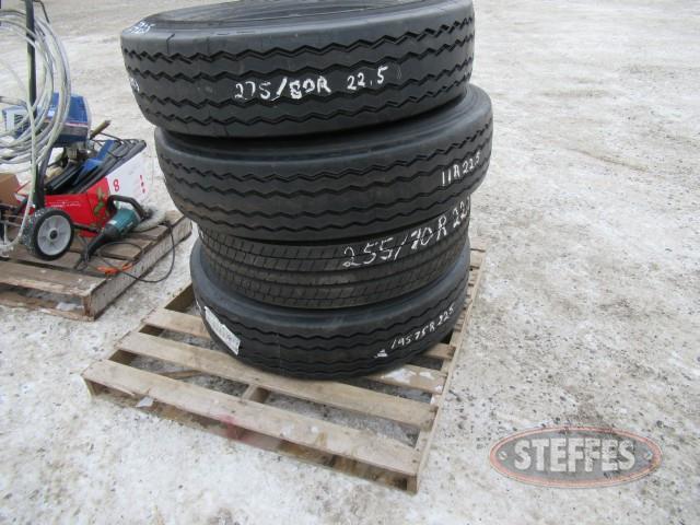 (3)-Michelin-275-80R22-5-tires-_0.jpg