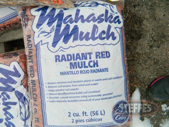Pallet-of-Mahaska-Mulch---Radiant-Red_2.jpg