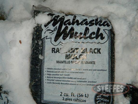 Partial-Pallet-of-Mahaska-Mulch---Radiant-Black_2.jpg