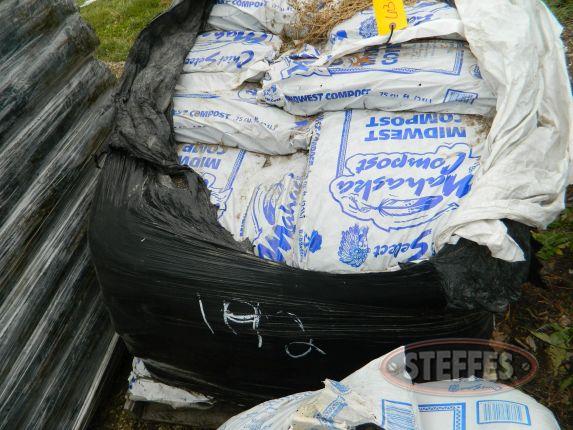 Pallet-of-Mahaska-Compost---Midwest-compost_15.jpg