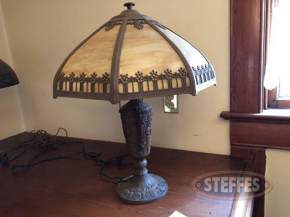 Vintage-Tiffany-Style-Lamp_2.jpg