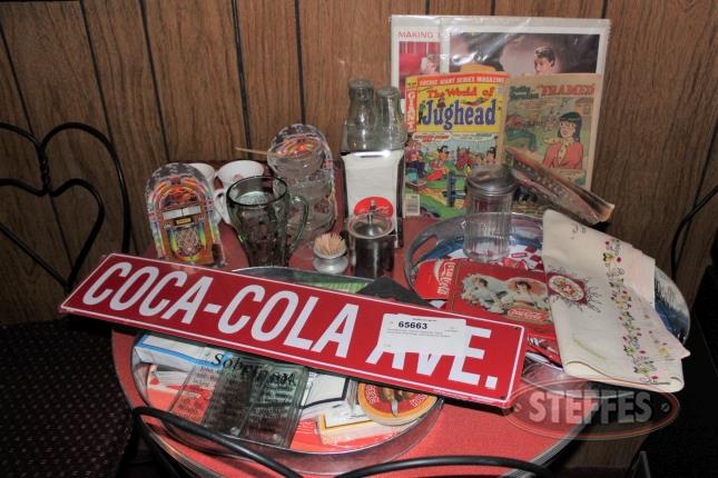 Assorted-Coke--Various-Glassware--Signs-_2.jpg