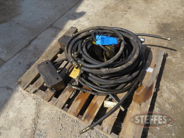 Pallet-of-hydraulic-hoses---parts--_0.jpg