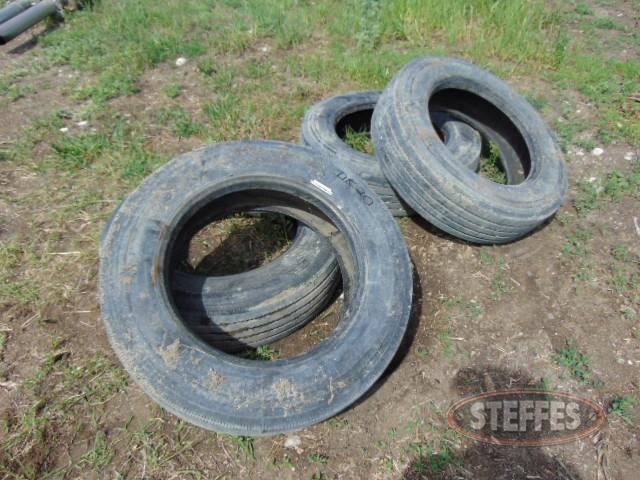 255-70R22-5-long-range-tires-_1.jpg