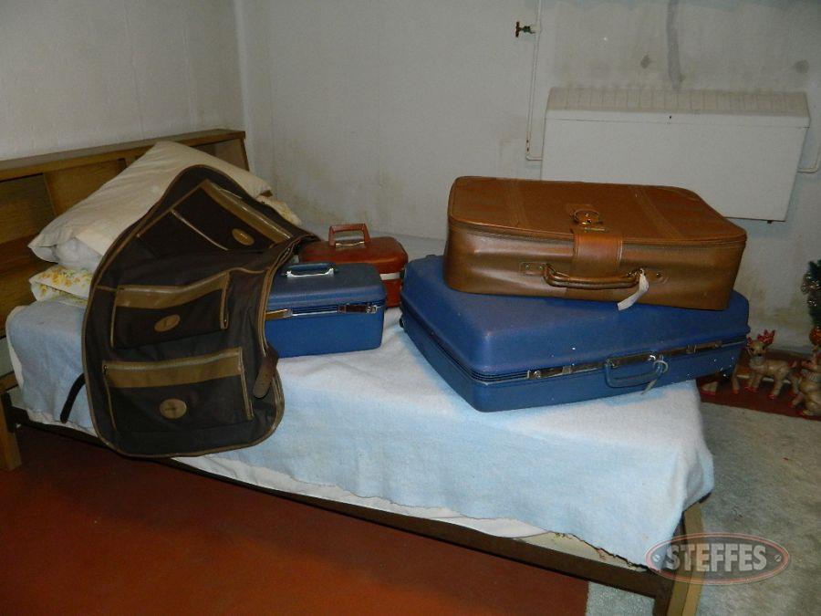Suitcases--Clothing-Rack--Ironing-Board---Irons_2.jpg