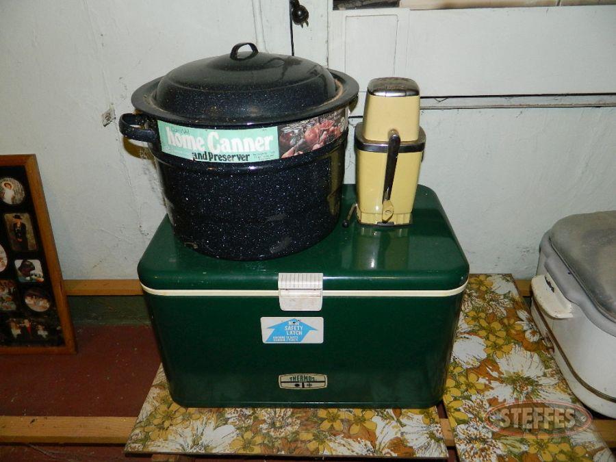 Cooler--Canning-Pot--and-Ice-Crusher_2.jpg