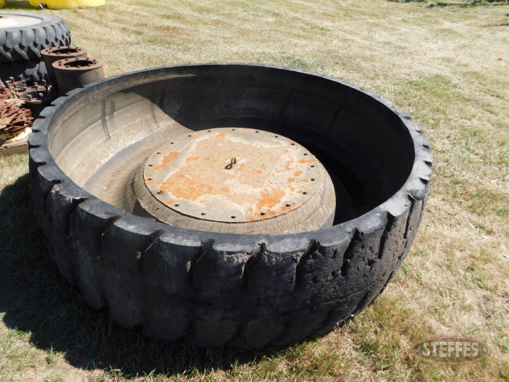 Construction-tire-for-water_1.jpg