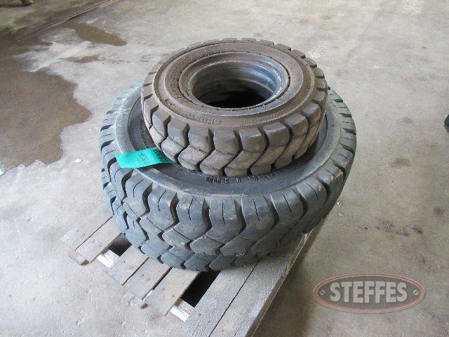 (3)-Spare-forklift-tires_0.JPG