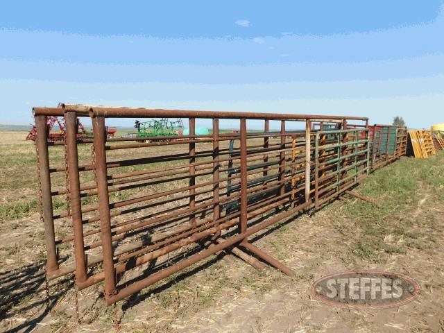 (3)-freestanding-24--cattle-panels-_1.jpg