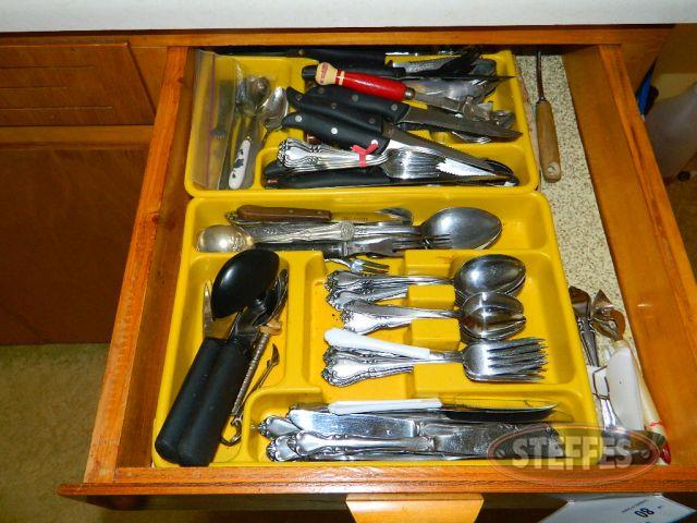 Contents-of-Drawer-(see-photos-for-details)_1.jpg